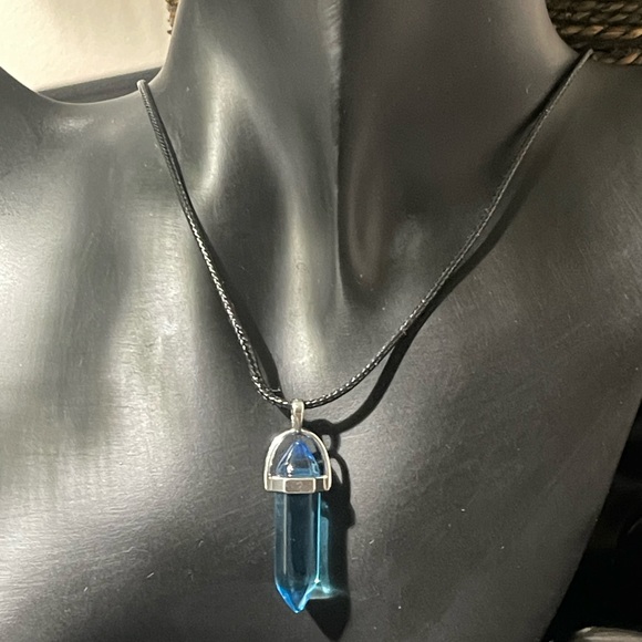 Chakra Crystal - Turquoise Healing Quartz Pendant Necklaces - Picture 3 of 3